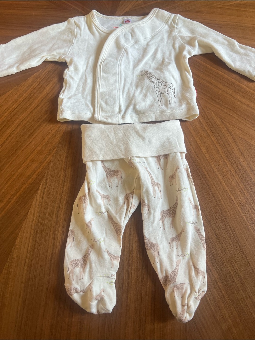 Magnetic me Baby Two-Piece Giraffe Print Set in Cream